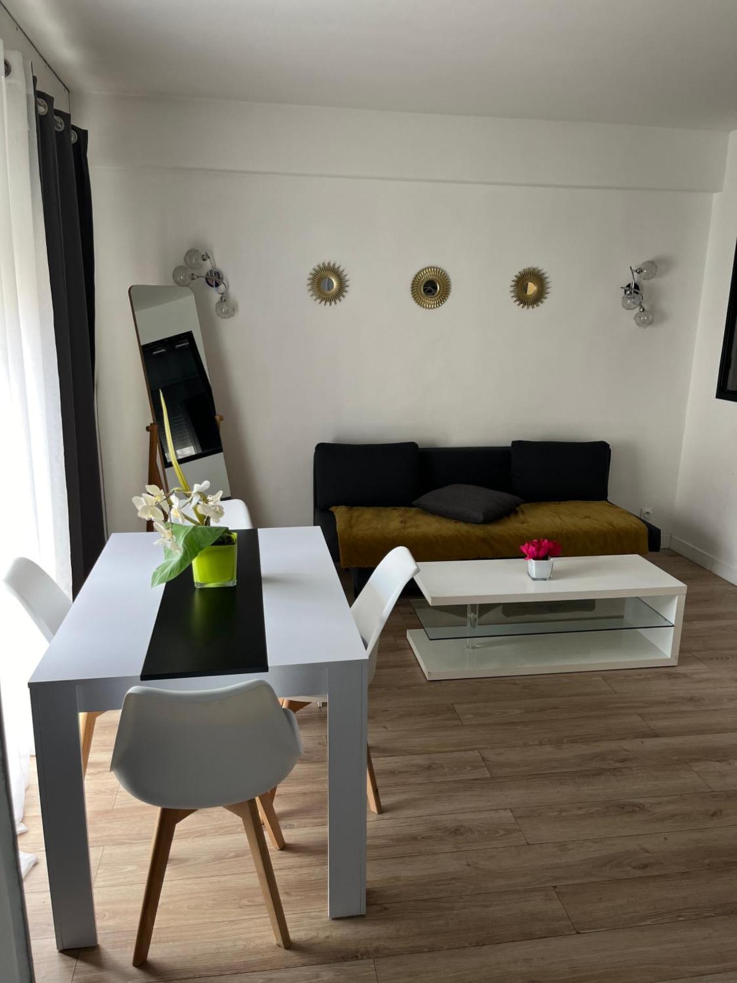 Bel Appartement Proche Tour Eiffel ปารีส ภายนอก รูปภาพ